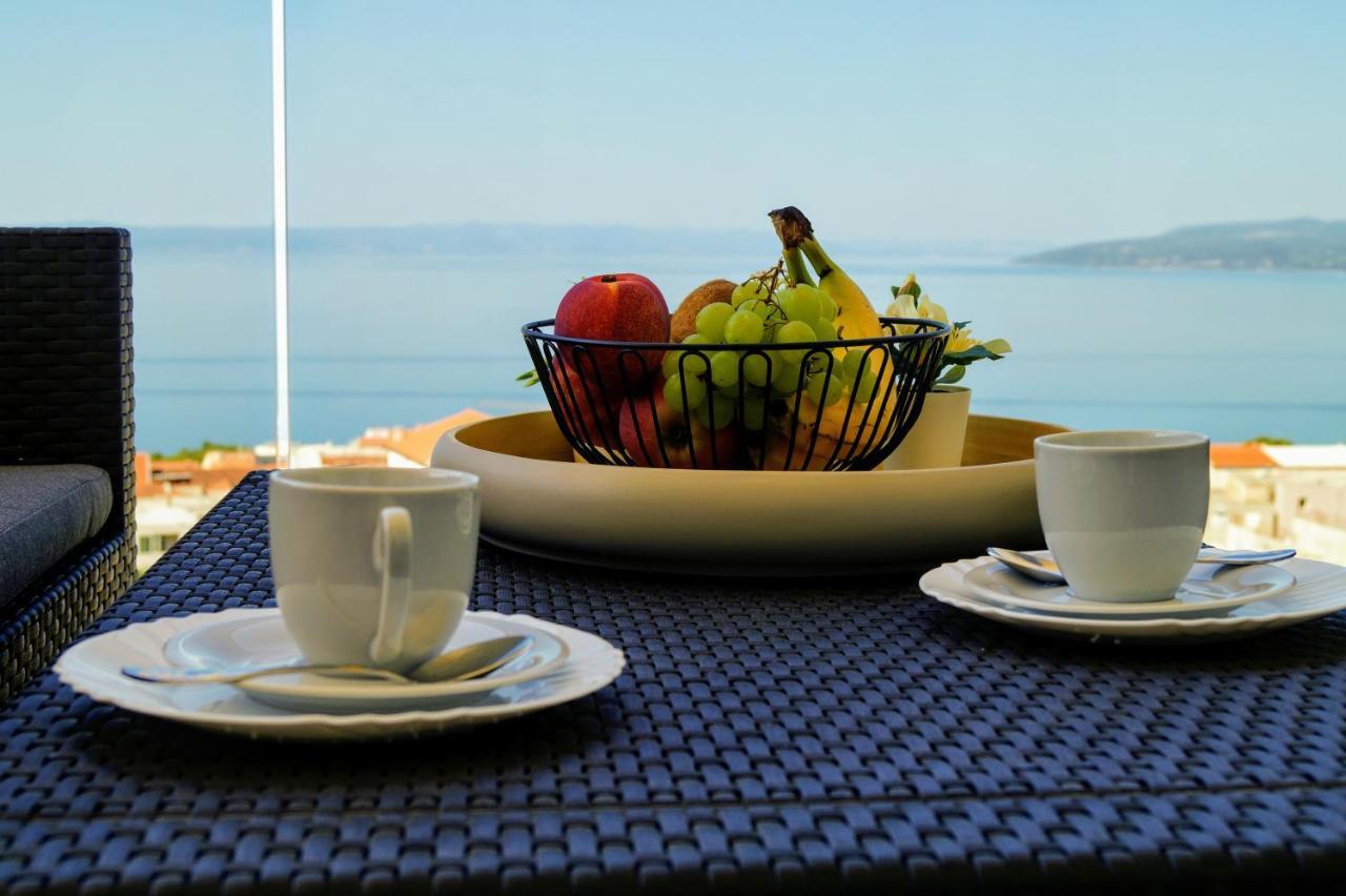 Apartment Ivona With Beautiful Seaview Makarska Exterior foto